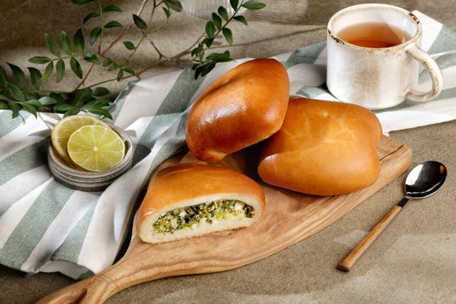Пирожок с зеленым луком и яйцом, 100 гр